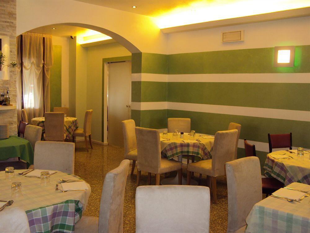 Vintage Hotel مونتيكاتيني تيرمي المظهر الخارجي الصورة