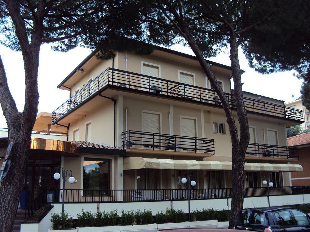 Vintage Hotel مونتيكاتيني تيرمي المظهر الخارجي الصورة